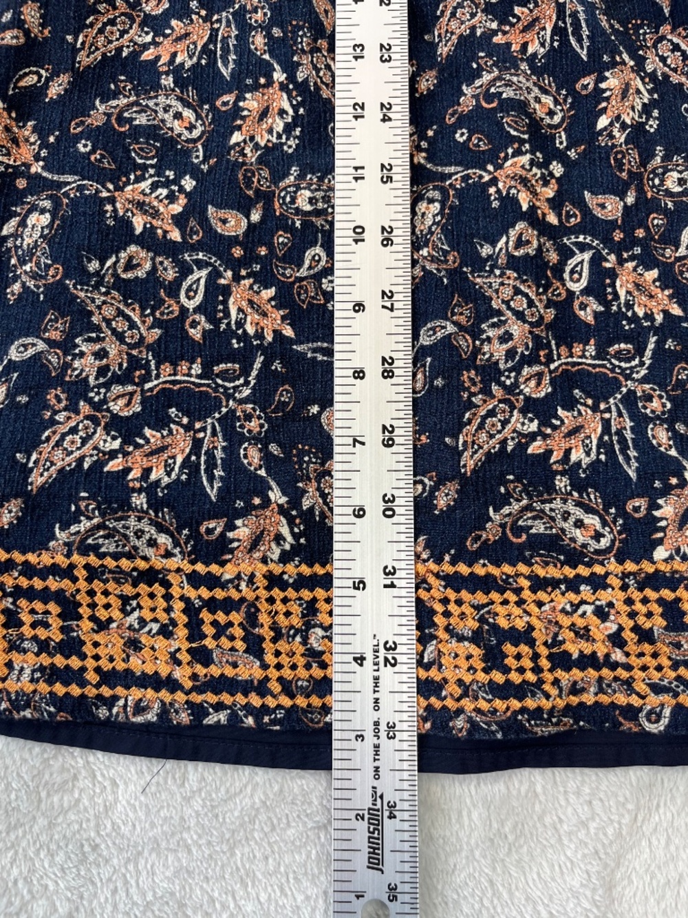 Cottagecore Sleeveless Embroidered Sundress Market & Spruce V Neck Cinched Waist - Picture 11 of 15
